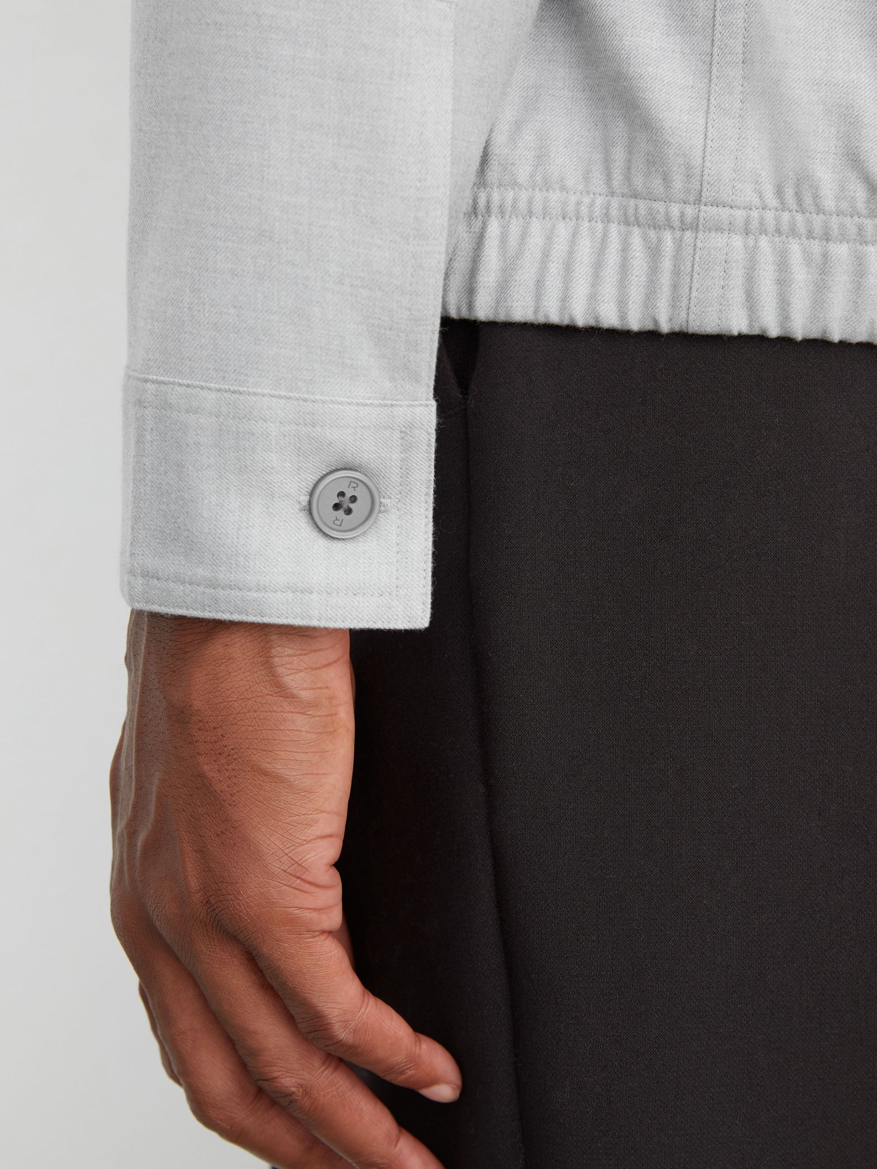 Brushed Twin-Pocket Overshirt with Wool in Soft Grey - Image 6 de 7