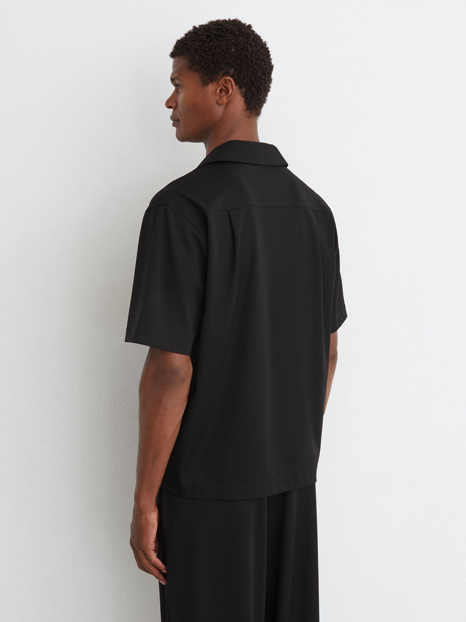 Cuban-Collar Short-Sleeve Shirt in Black - Image 5 of 6