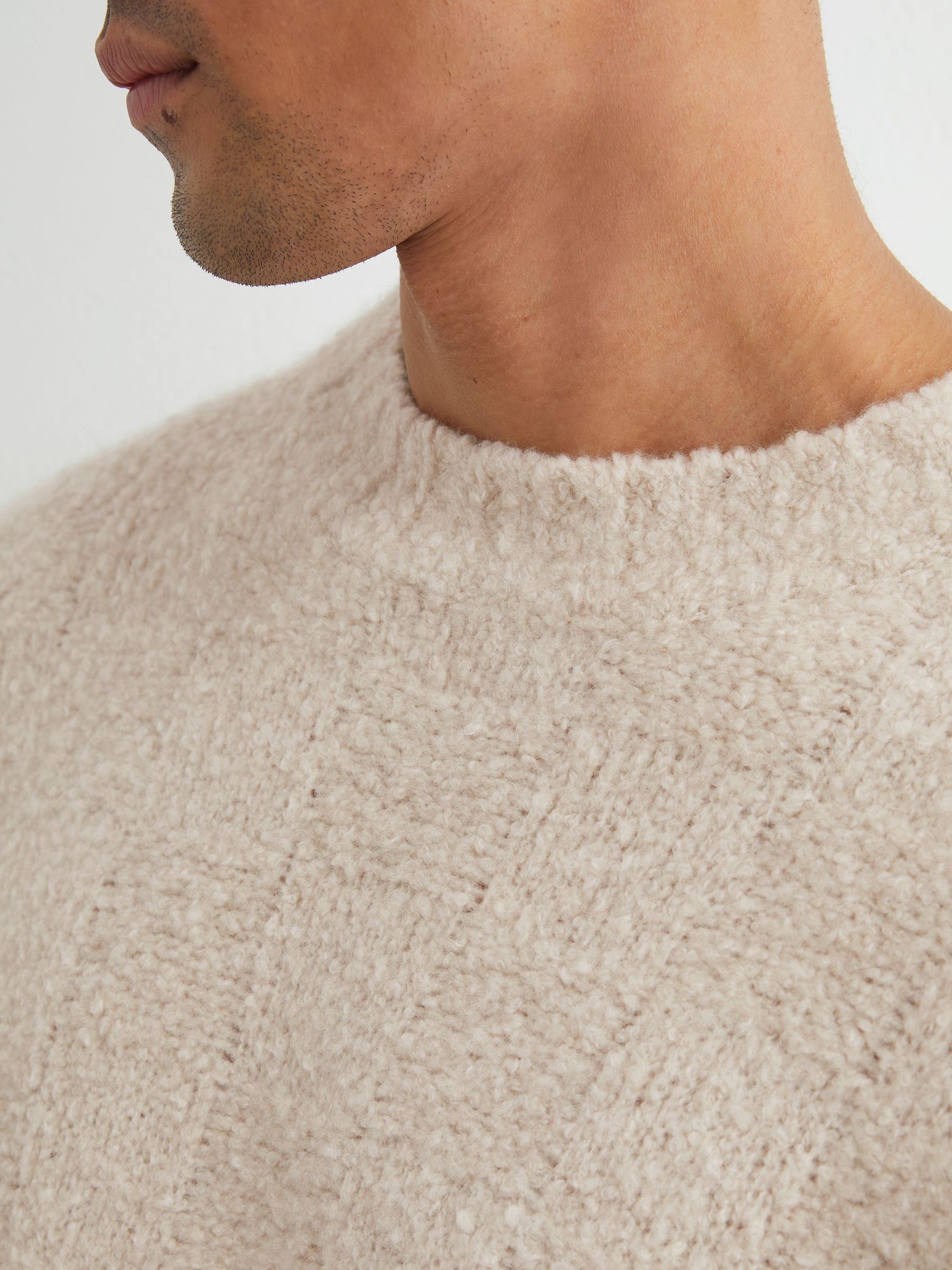 Wool-Cashmere Bouclé Square-Knit Jumper in Ecru - Image 4 of 7