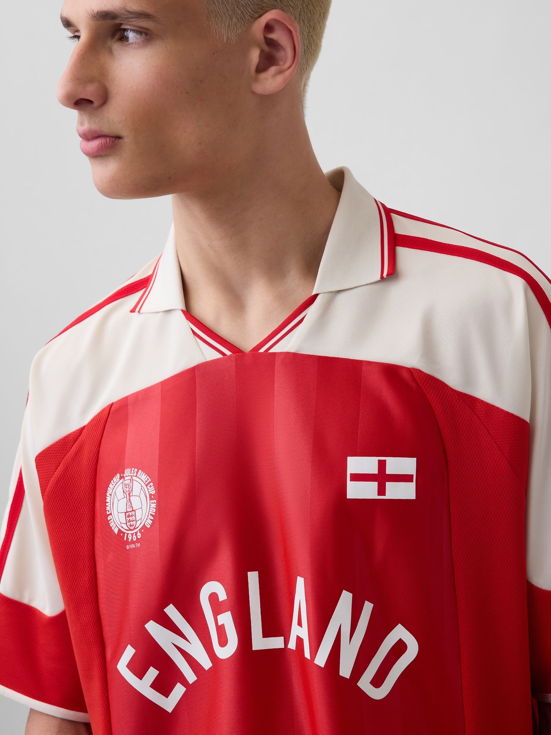 Red England FIFA WORLD CUP™ Oversized Football Jersey T-Shirt - Image 4 of 5