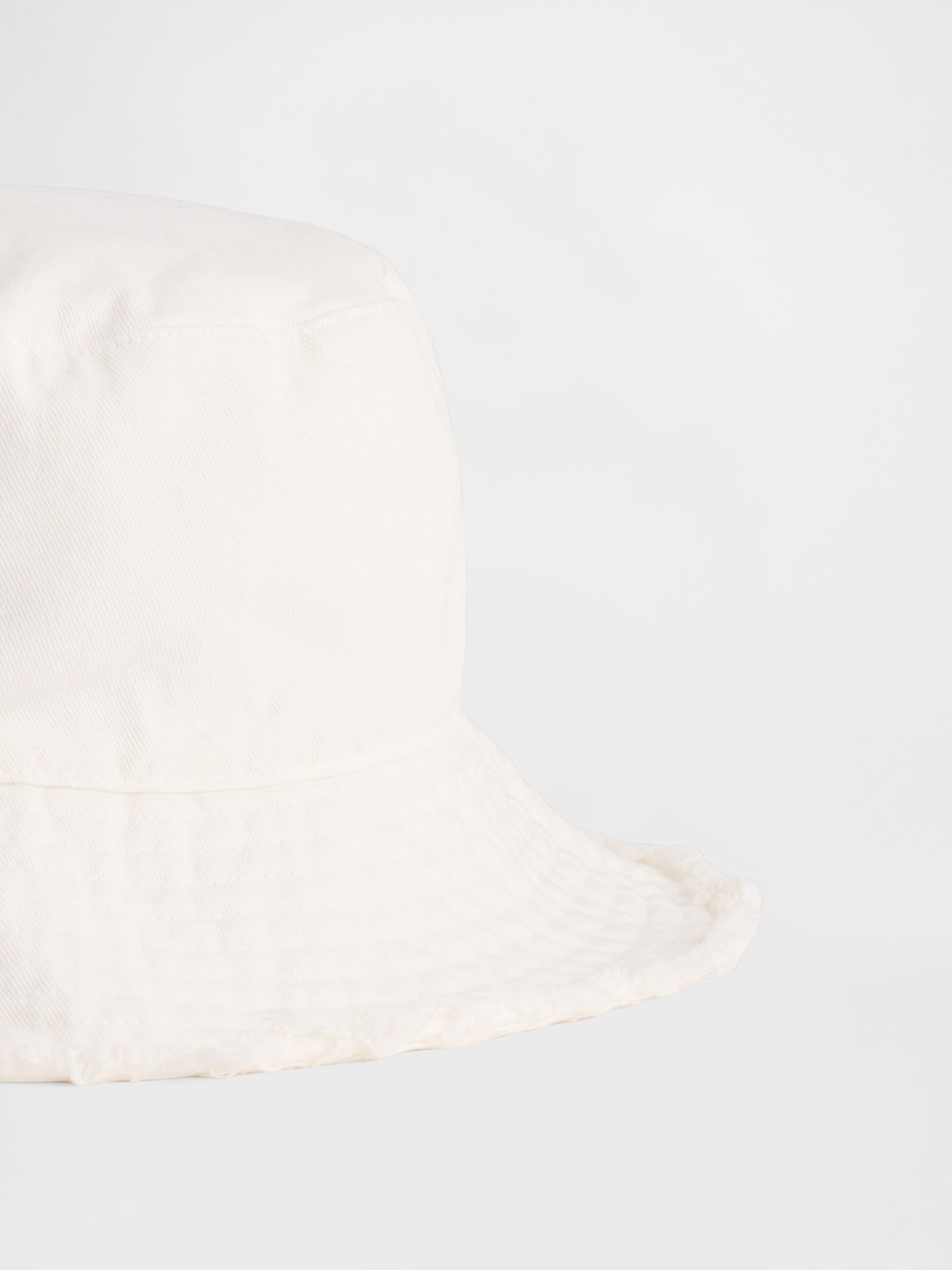 White Bucket Hat - Image 3 of 4