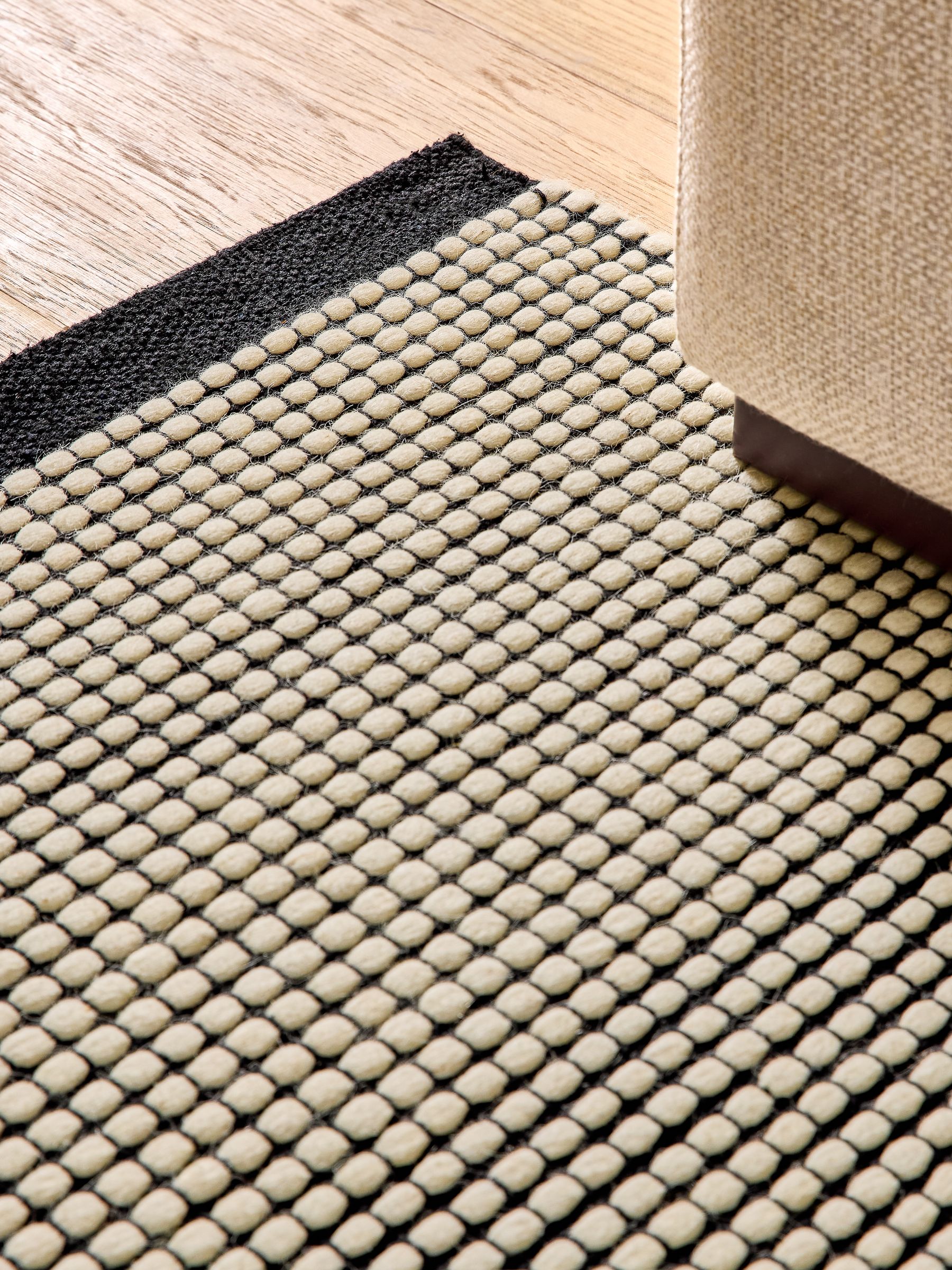 Mac Bobble Wool Rug in Monochrome - Image 3 of 5
