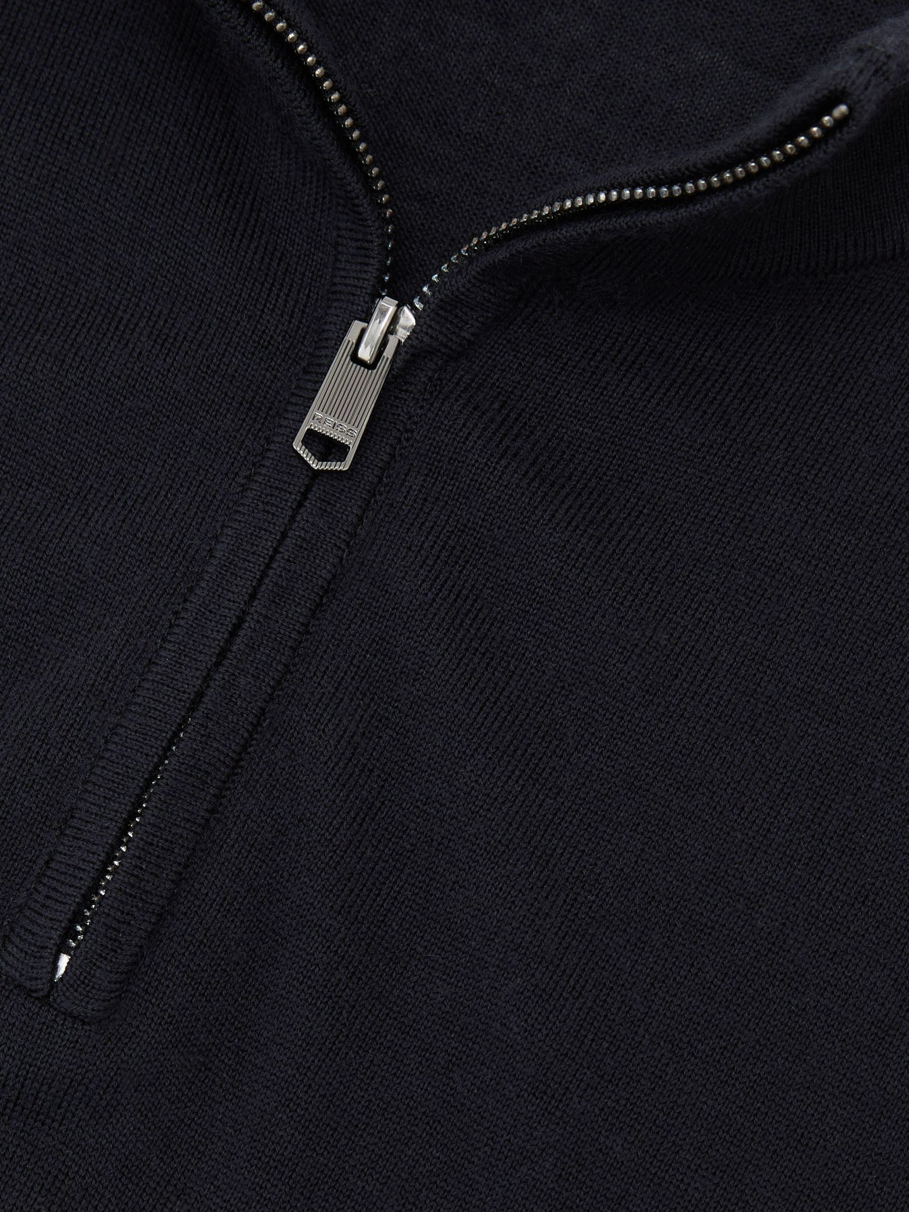 Vest in Navy - Image 6 of 6