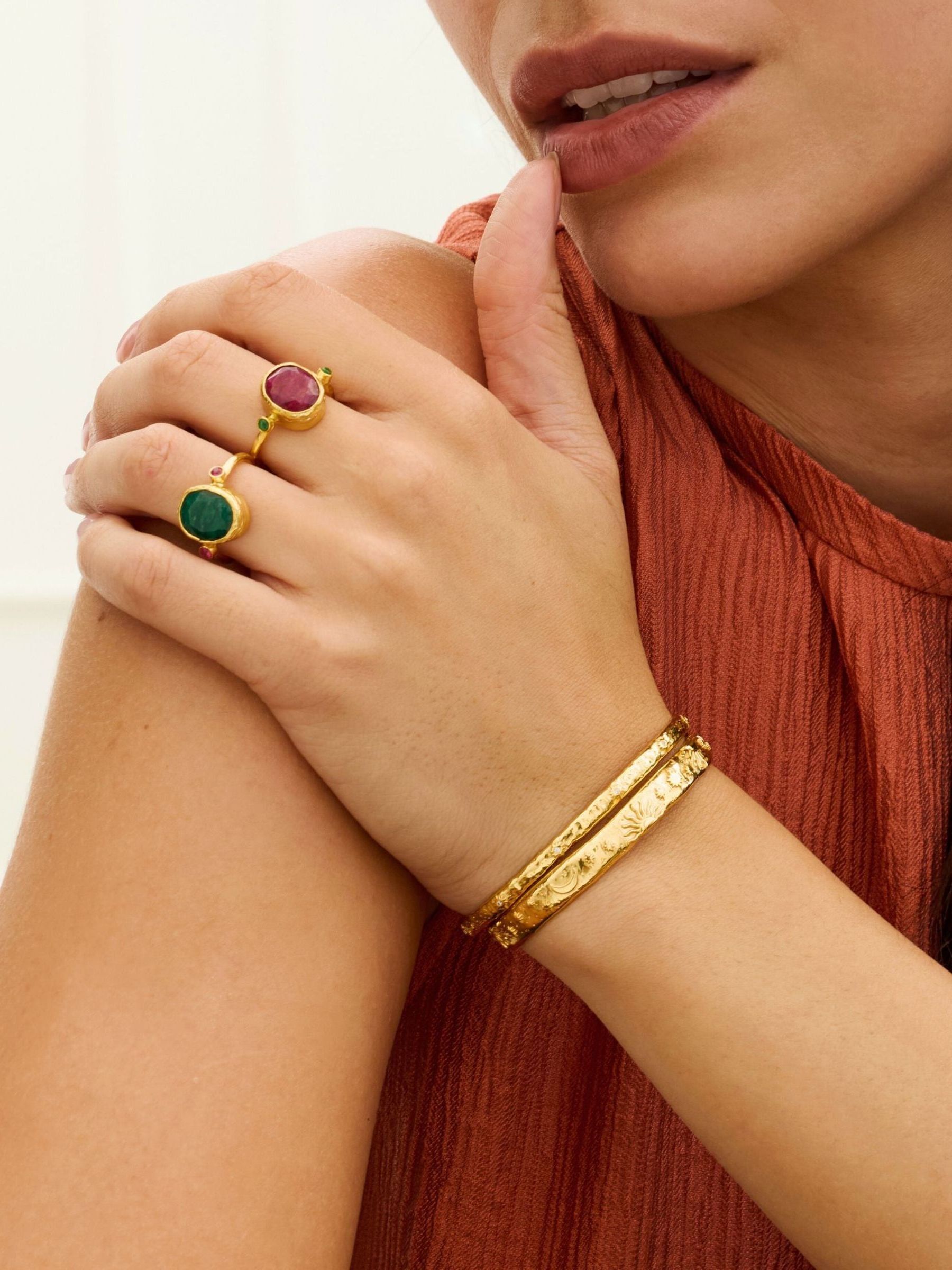 Ottoman Hands Gold Lucia Emerald Cocktail Ring - Image 4 of 6