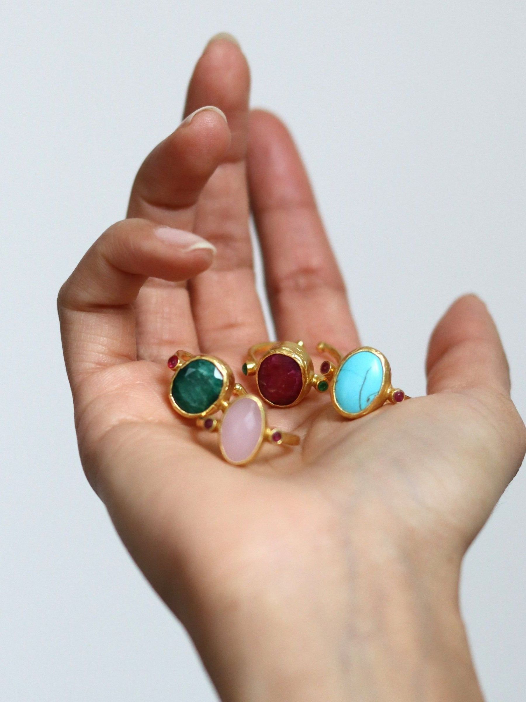 Ottoman Hands Gold Lucia Emerald Cocktail Ring - Image 6 of 6