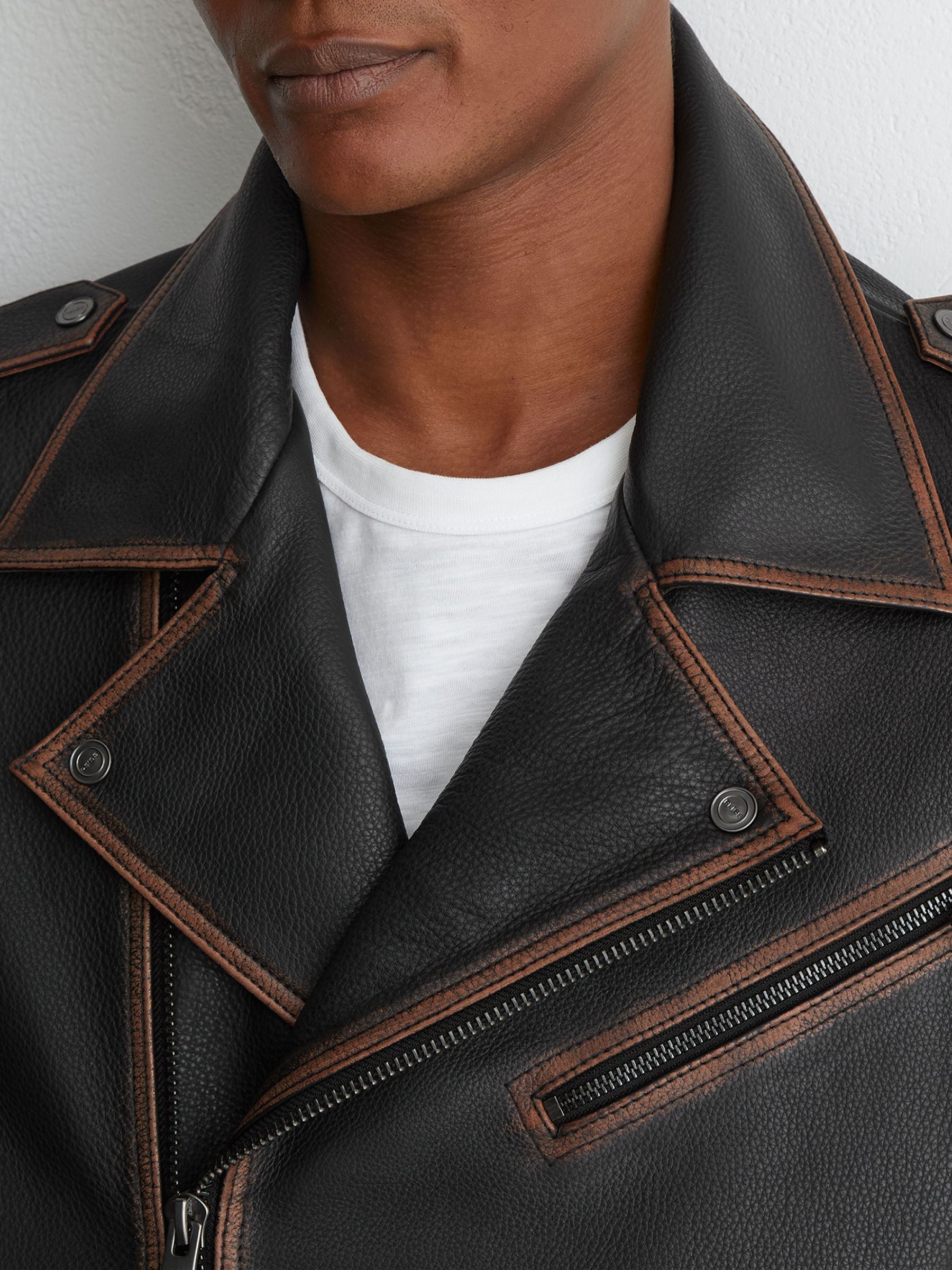 Leather Burnished-Detail Biker Jacket in Black - 圖片 3/7