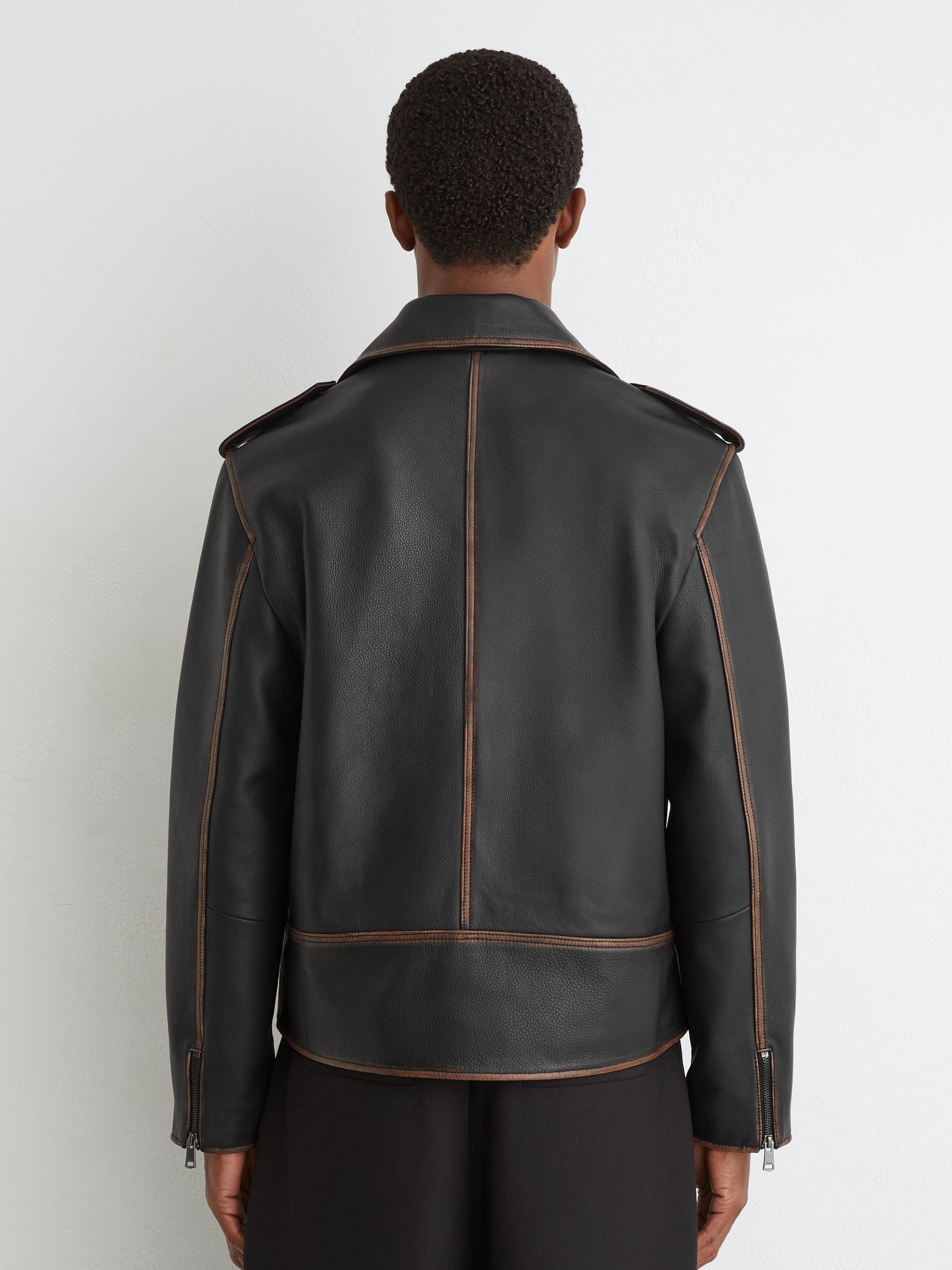 Leather Burnished-Detail Biker Jacket in Black - 圖片 5/7