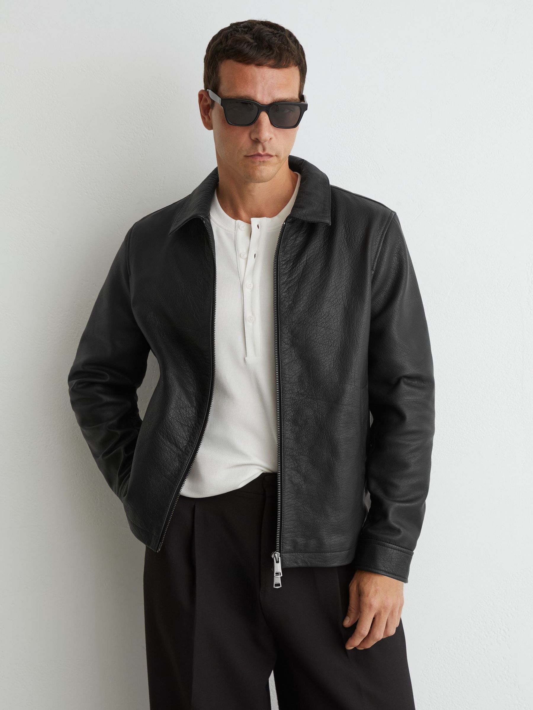 Veste noire - Image 1 de 8