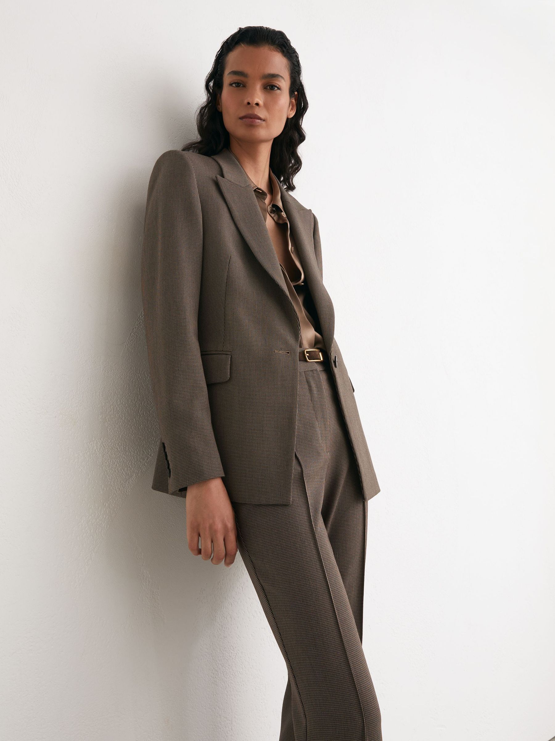 Petite Puppytooth Single-Breasted Suit Blazer in Black/Neutral - Obrázek 1 z 9