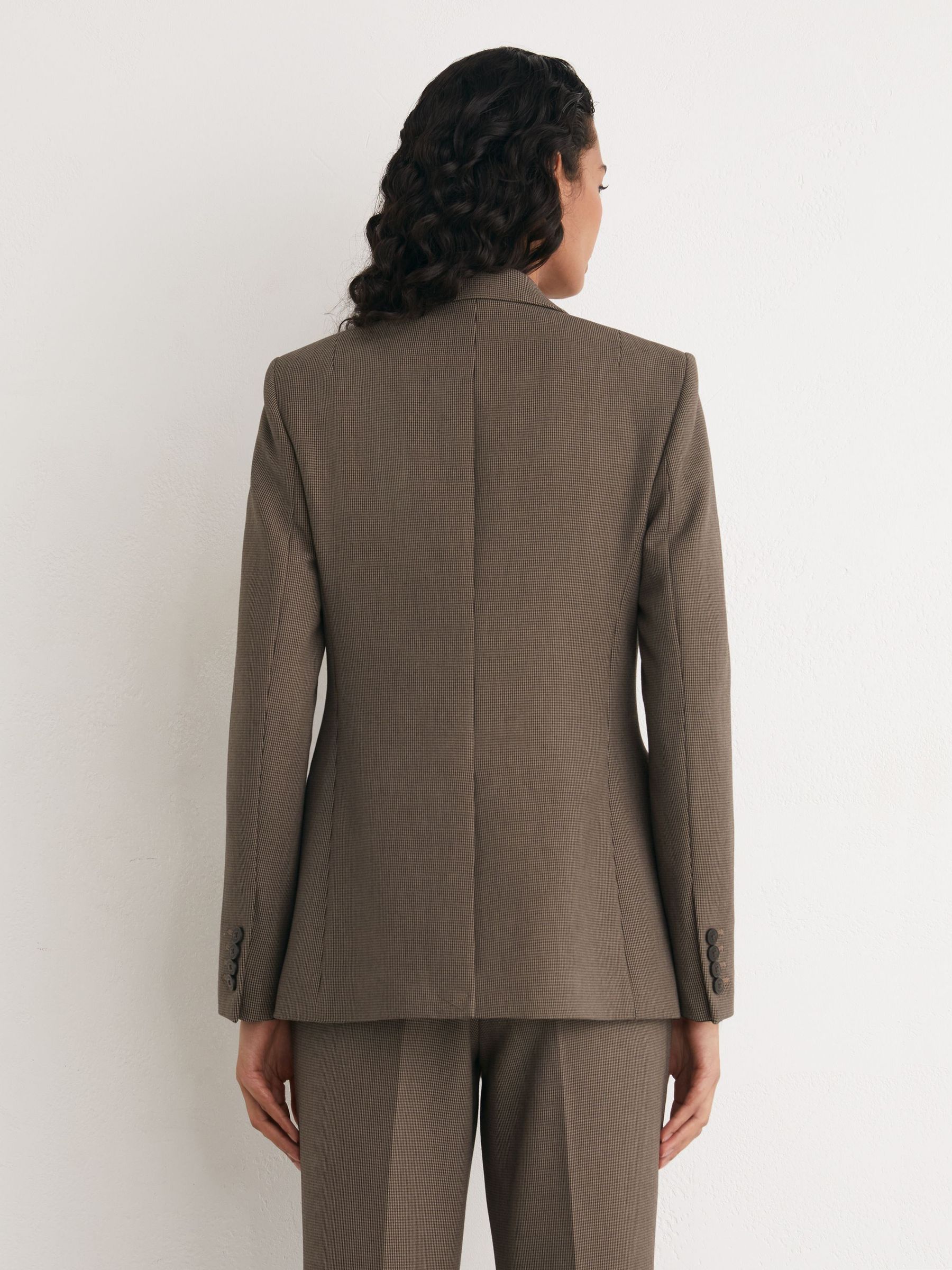 Petite Puppytooth Single-Breasted Suit Blazer in Black/Neutral - Obrázek 6 z 9