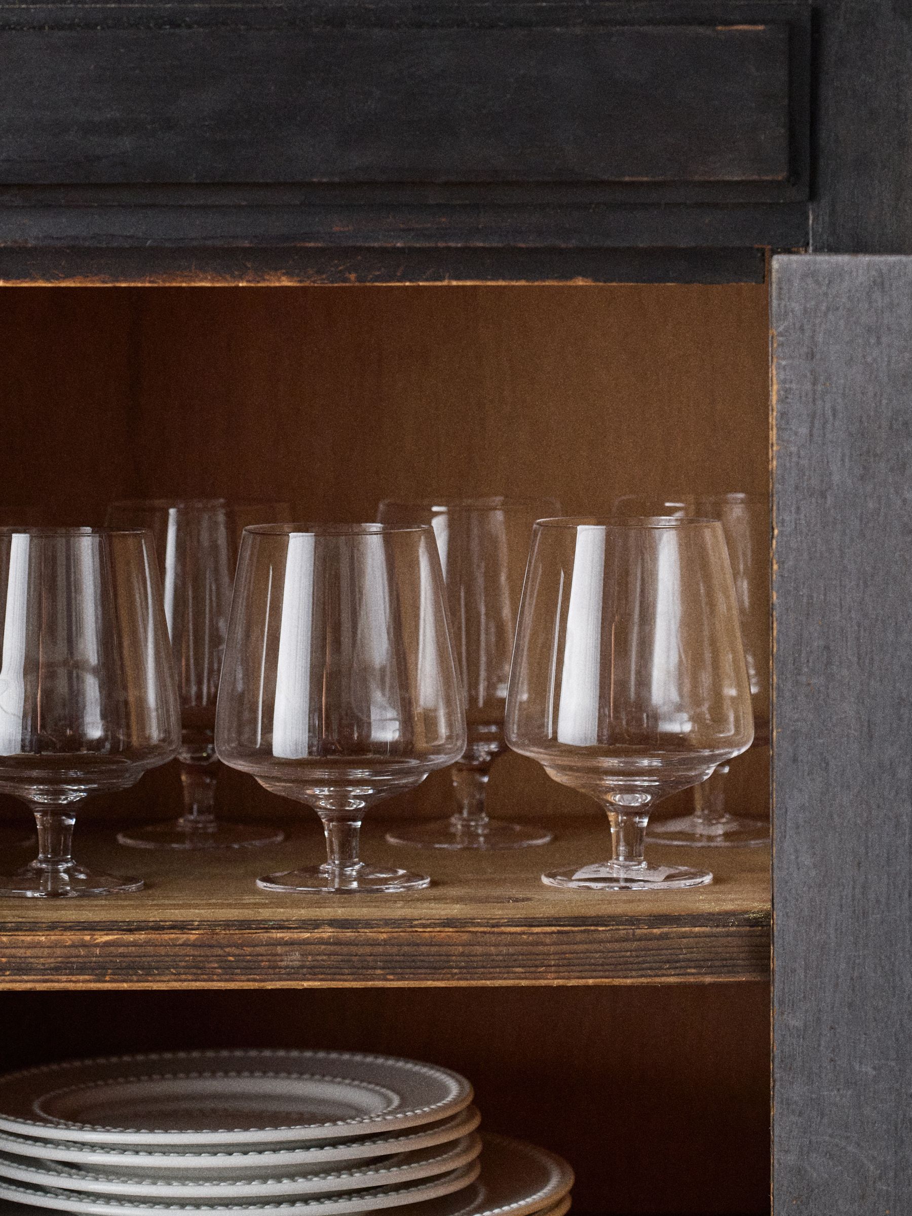 The Set 8 Pack Clear Wine Glasses - Image 2 of 4