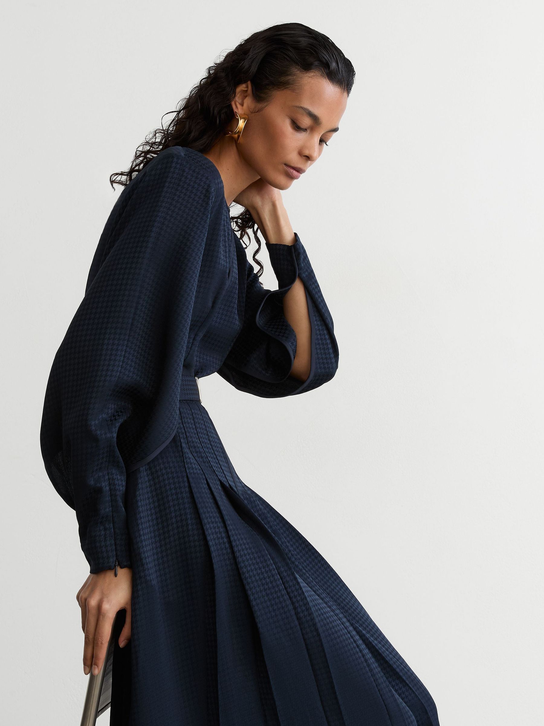Houndstooth-Check Belted Midi Dress in Navy - Image 4 of 8