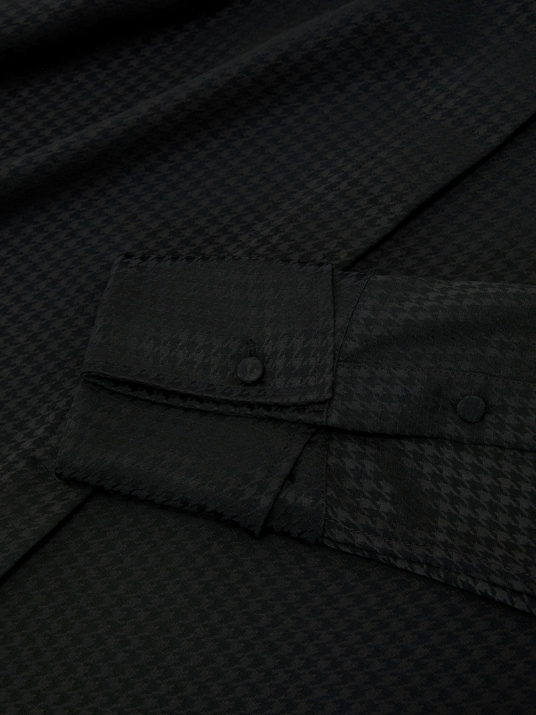 Houndstooth-Check Jacquard Shirt in Black - Image 7 of 7