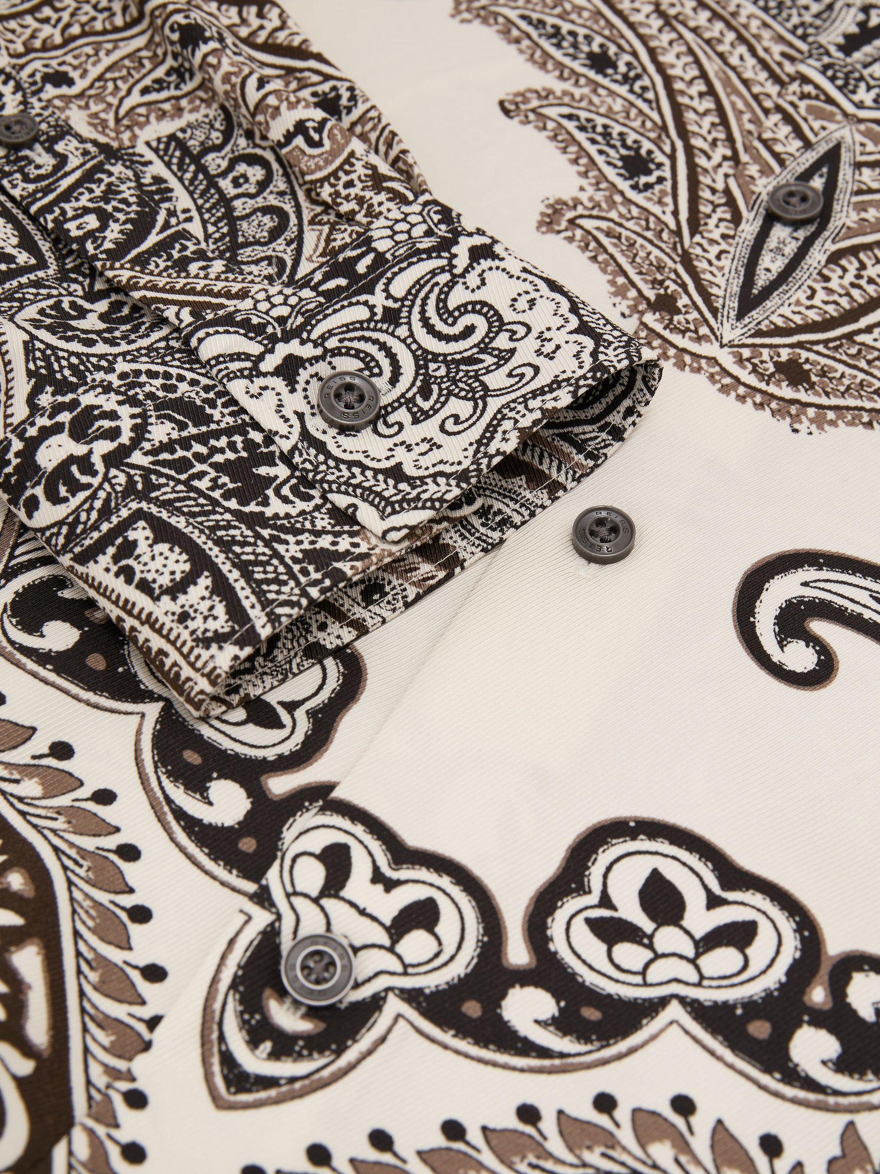 Paisley-Print Long-Sleeve Shirt Regular-Fit in Black/White - Image 7 of 7