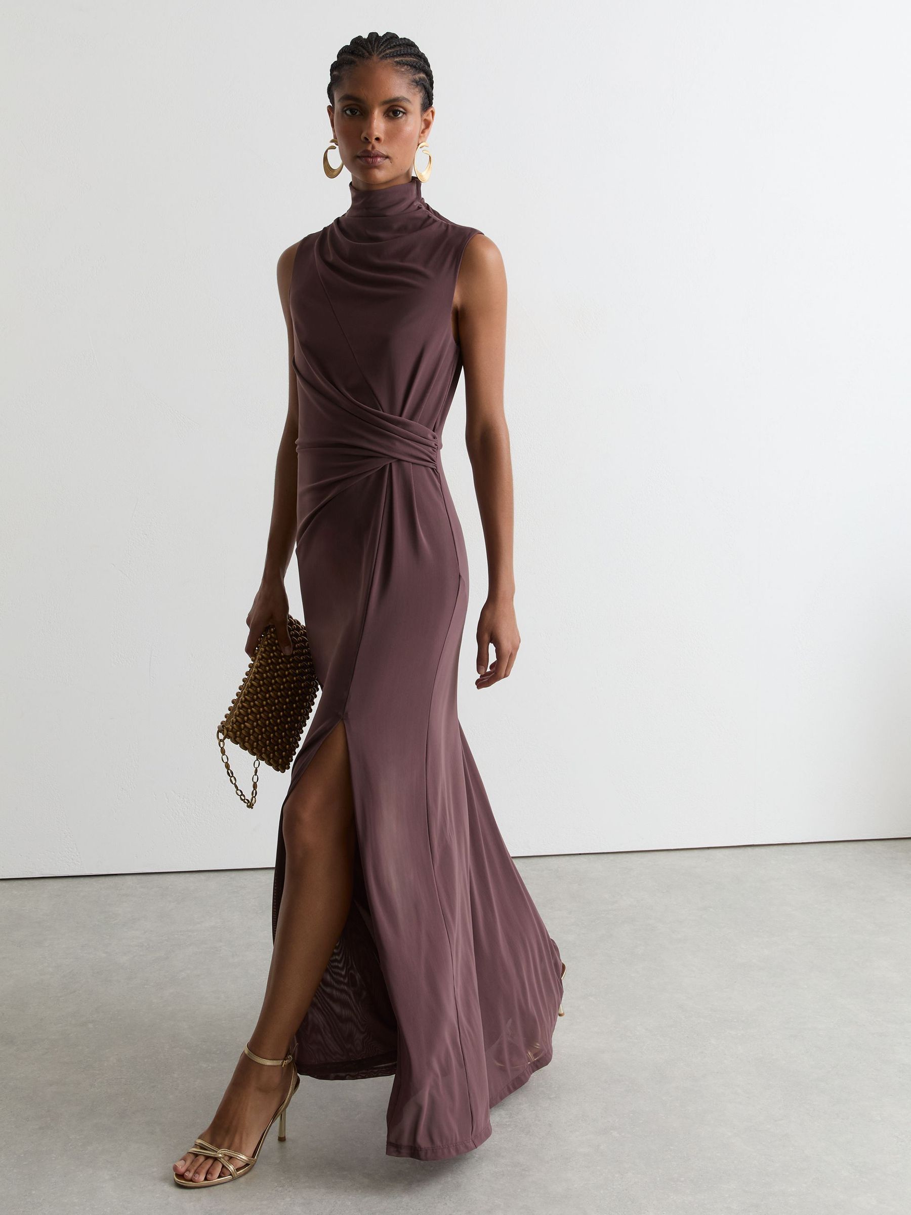 Draped-Detail Sleeveless Maxi Dress in Taupe Brown - Obrázek 2 z 6 Draped-Detail Sleeveless Maxi Dress in Taupe Brown - Obrázek 2 z 6