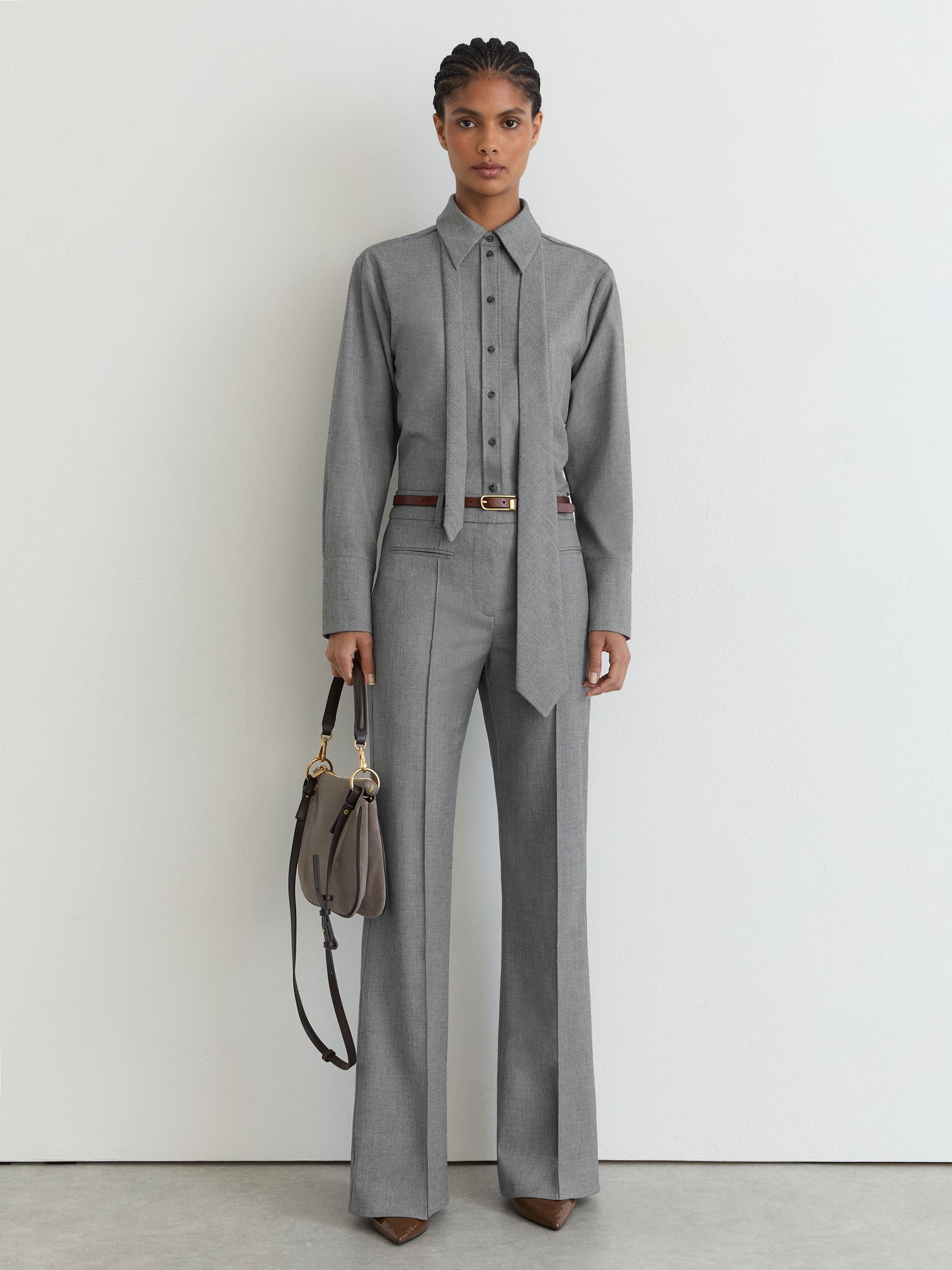 Woven Neck-Tie Long-Sleeve Shirt in Grey - Bild 5 von 7