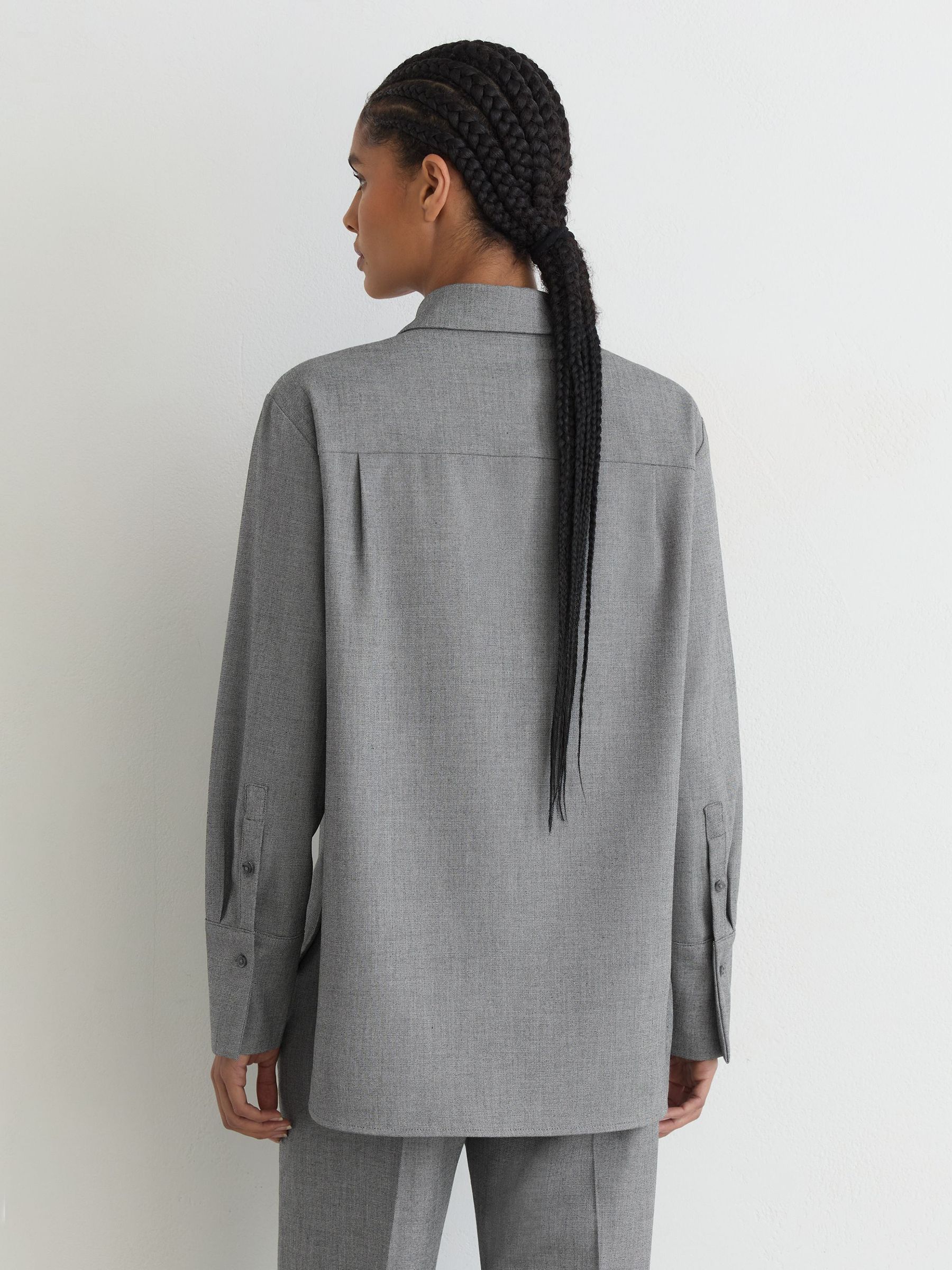Woven Neck-Tie Long-Sleeve Shirt in Grey - Bild 6 von 7
