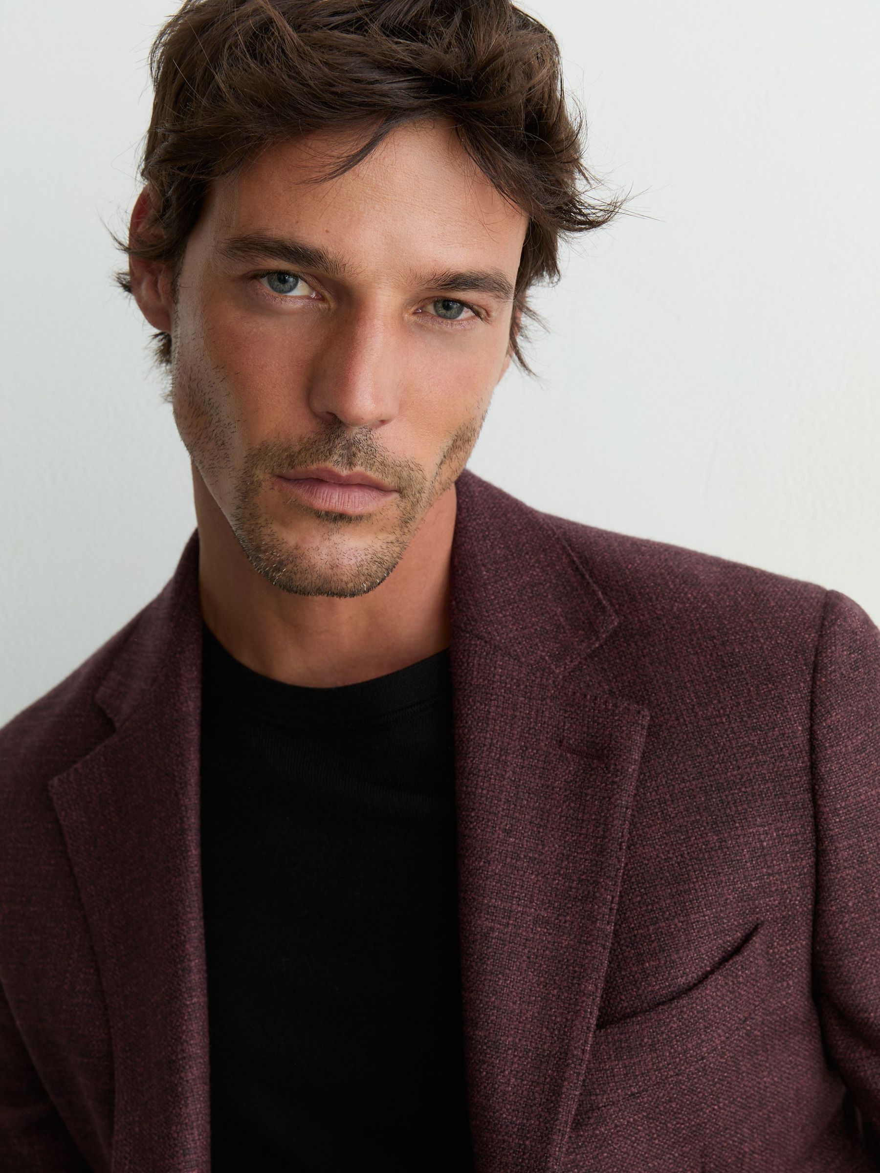 Wool Hopsack Single-Breasted Blazer Tailored-Fit in Bordeaux - Image 3 de 8