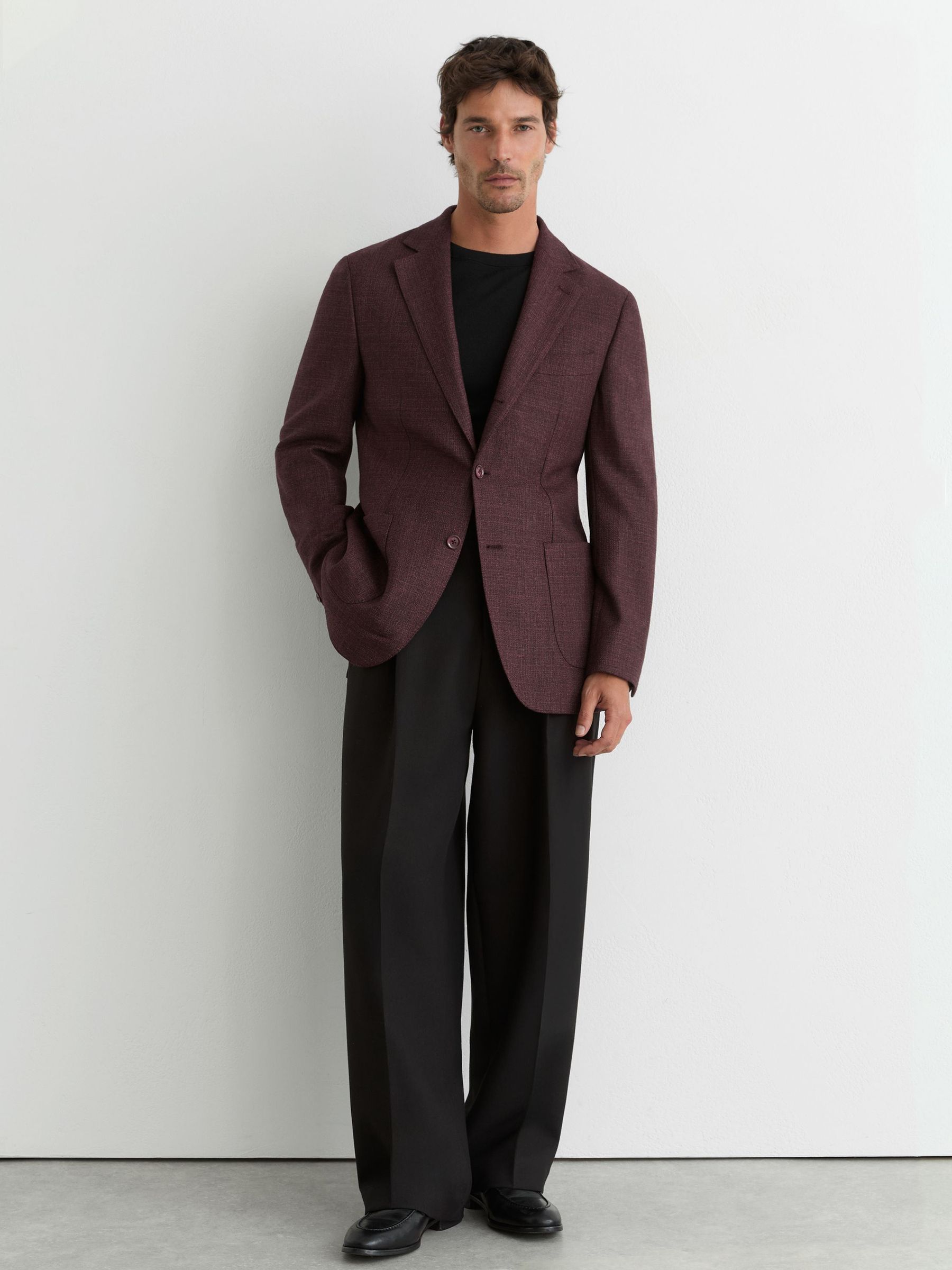 Wool Hopsack Single-Breasted Blazer Tailored-Fit in Bordeaux - Image 4 de 8