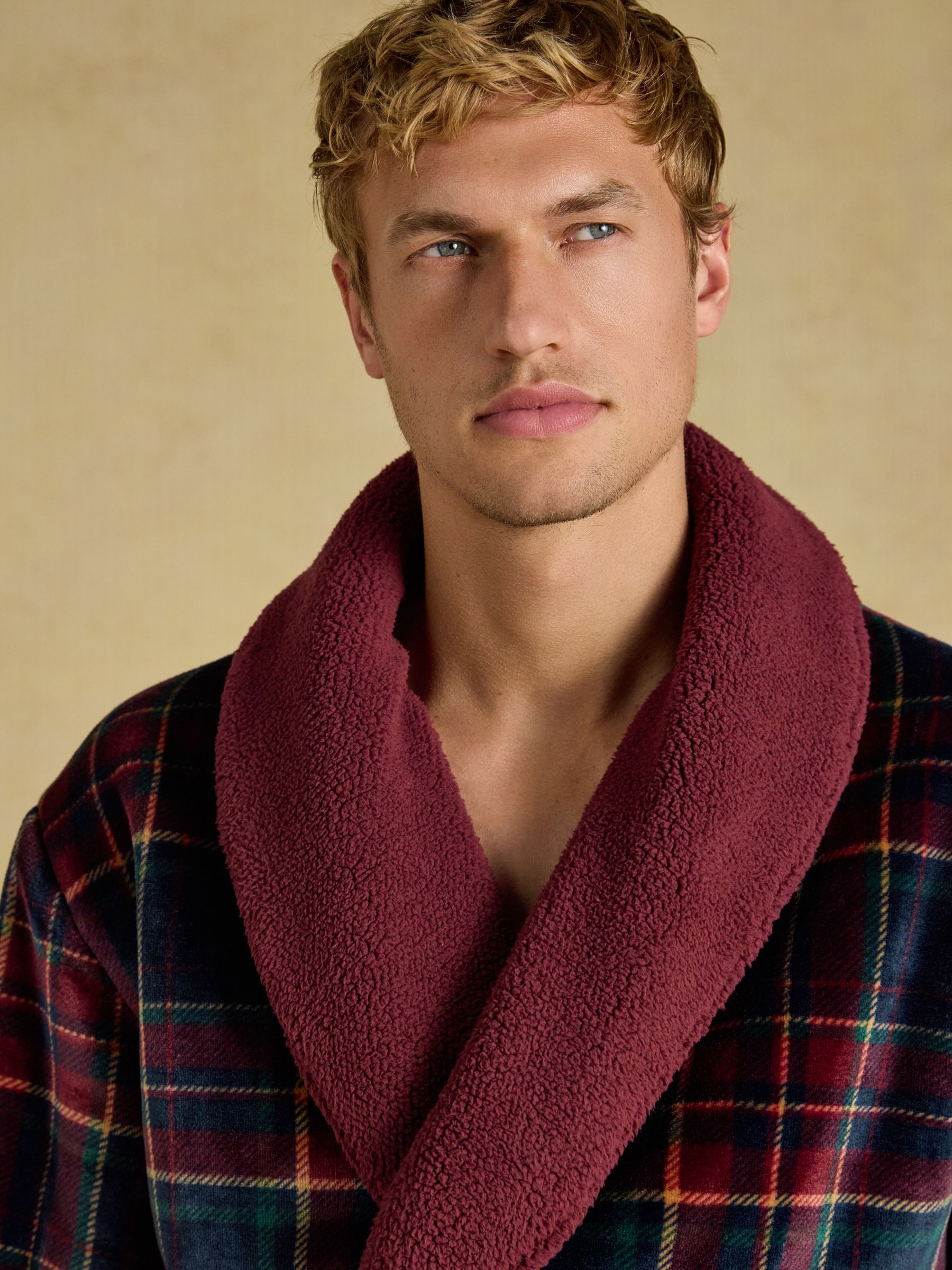 Montague Burgundy Red Dressing Gown - Image 5 of 6