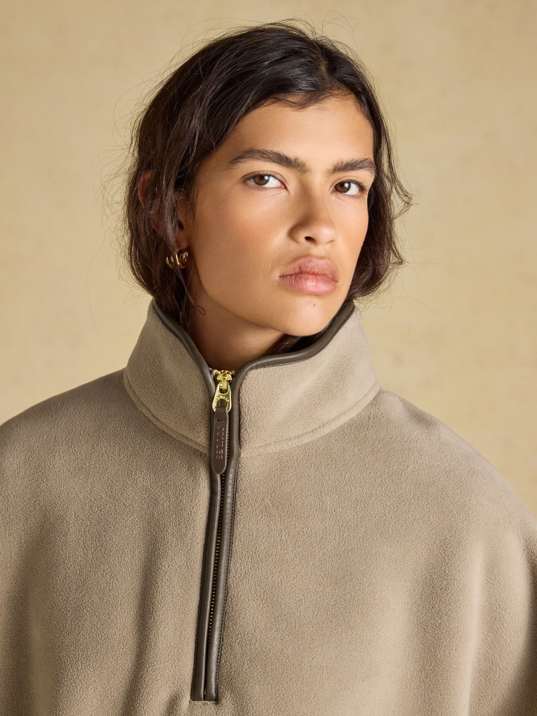 Heritage Mink Brown Polar Fleece Short Cape - Image 6 of 9