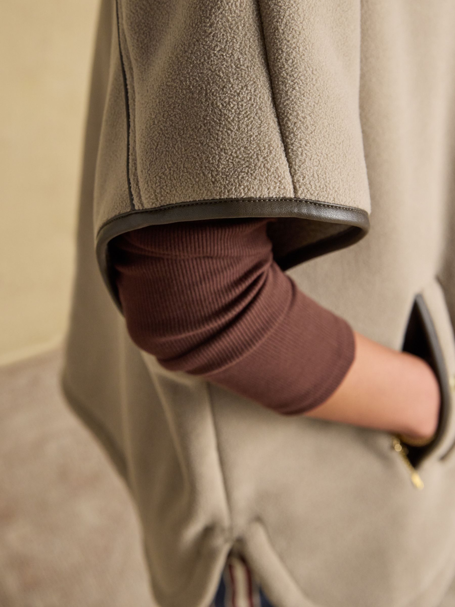 Heritage Mink Brown Polar Fleece Short Cape - Image 8 of 9
