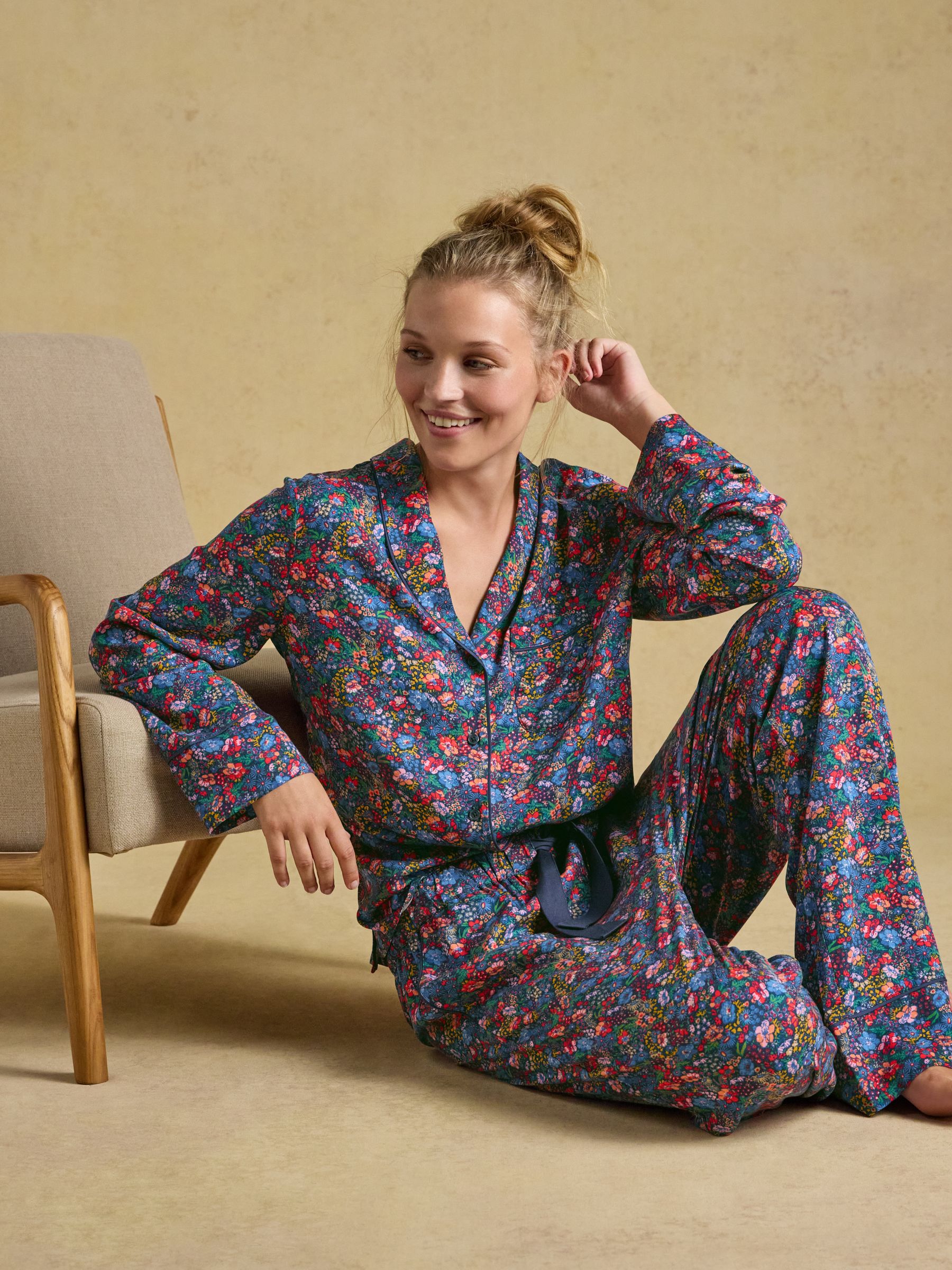 Alma Multi Floral Woven Pyjama Set - Image 5 of 10