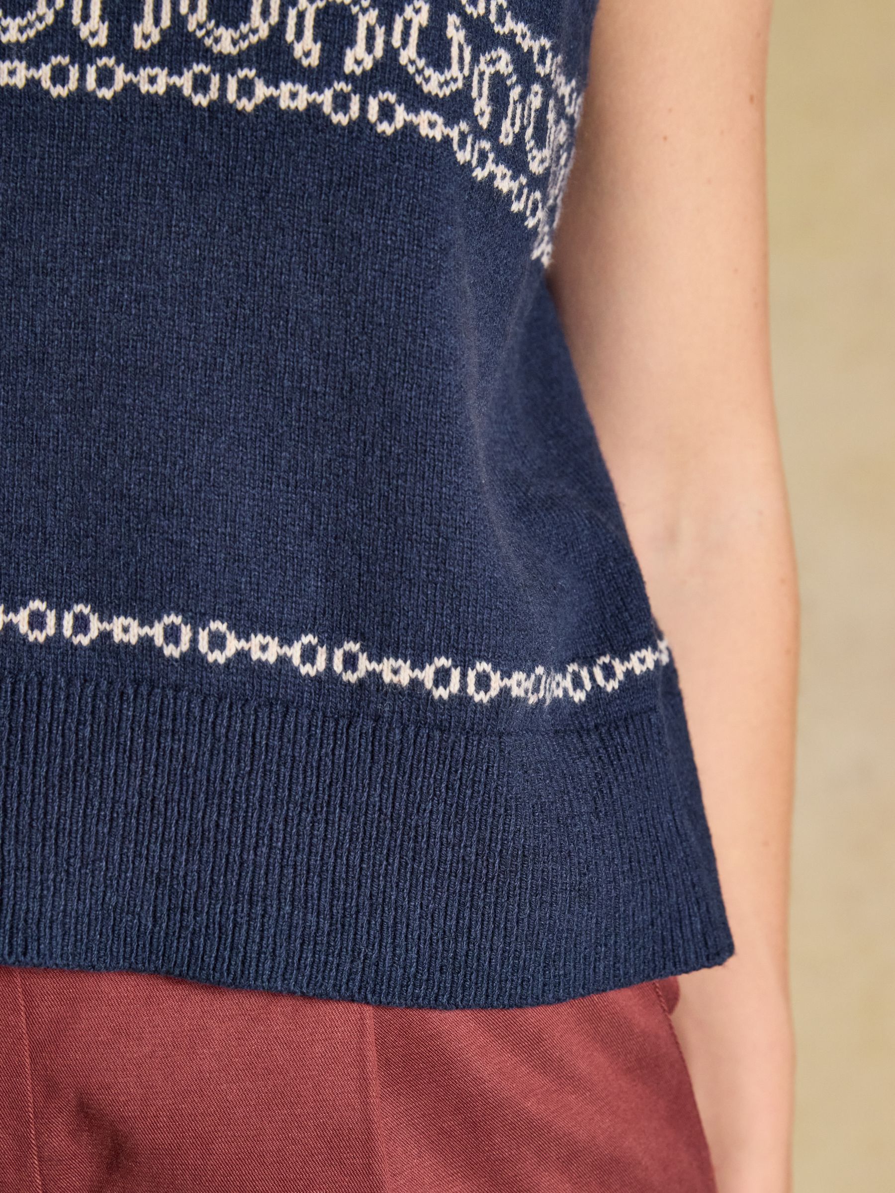 Horse Icon Navy Cotton Blend Crew Neck Knitted Vest - Image 5 of 9