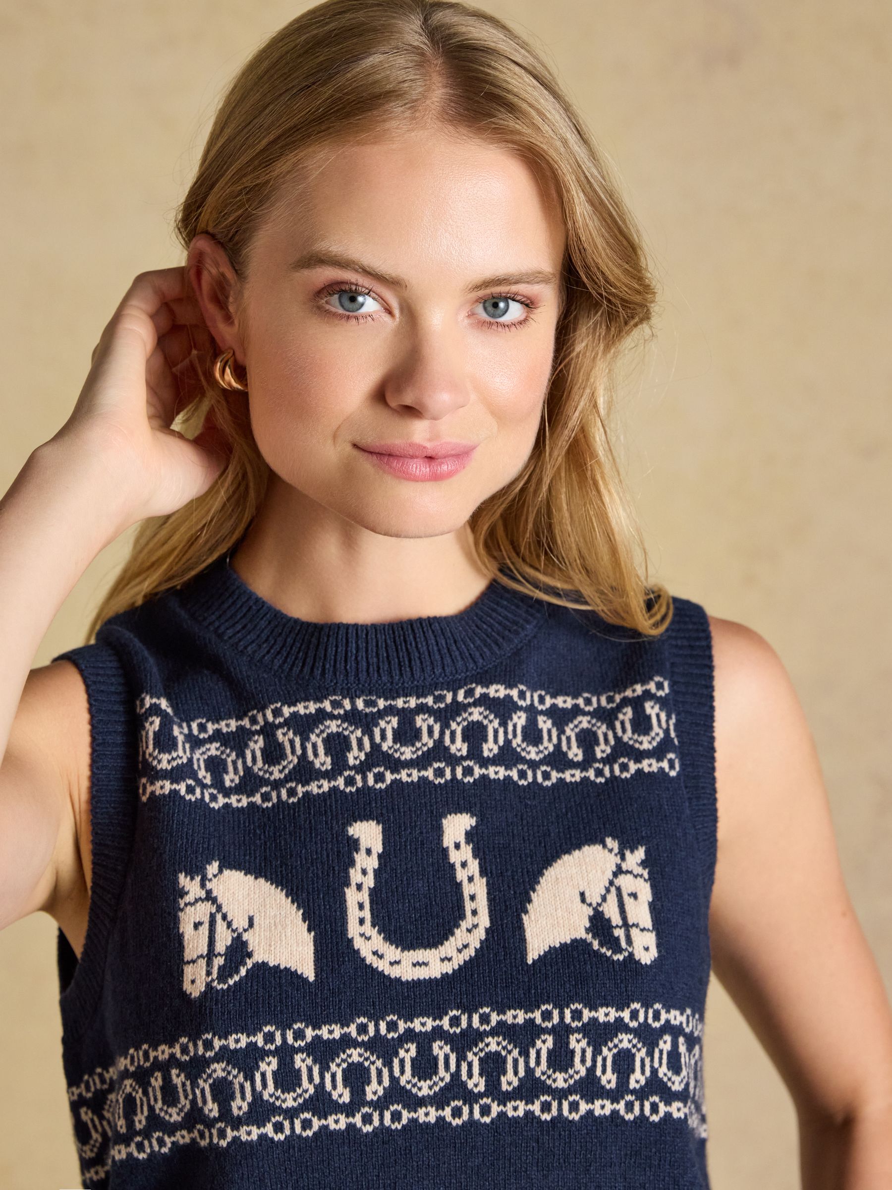Horse Icon Navy Cotton Blend Crew Neck Knitted Vest - Image 6 of 9