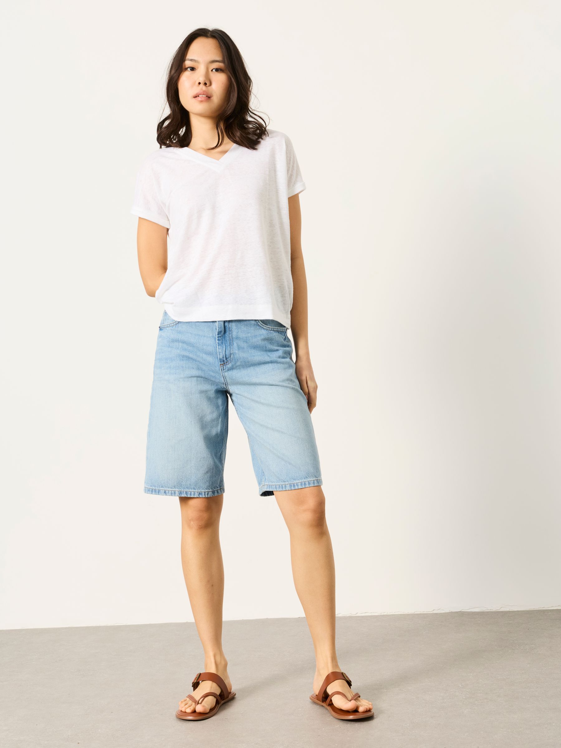 Lauren White Linen V Neck T Shirt - Image 4 of 6