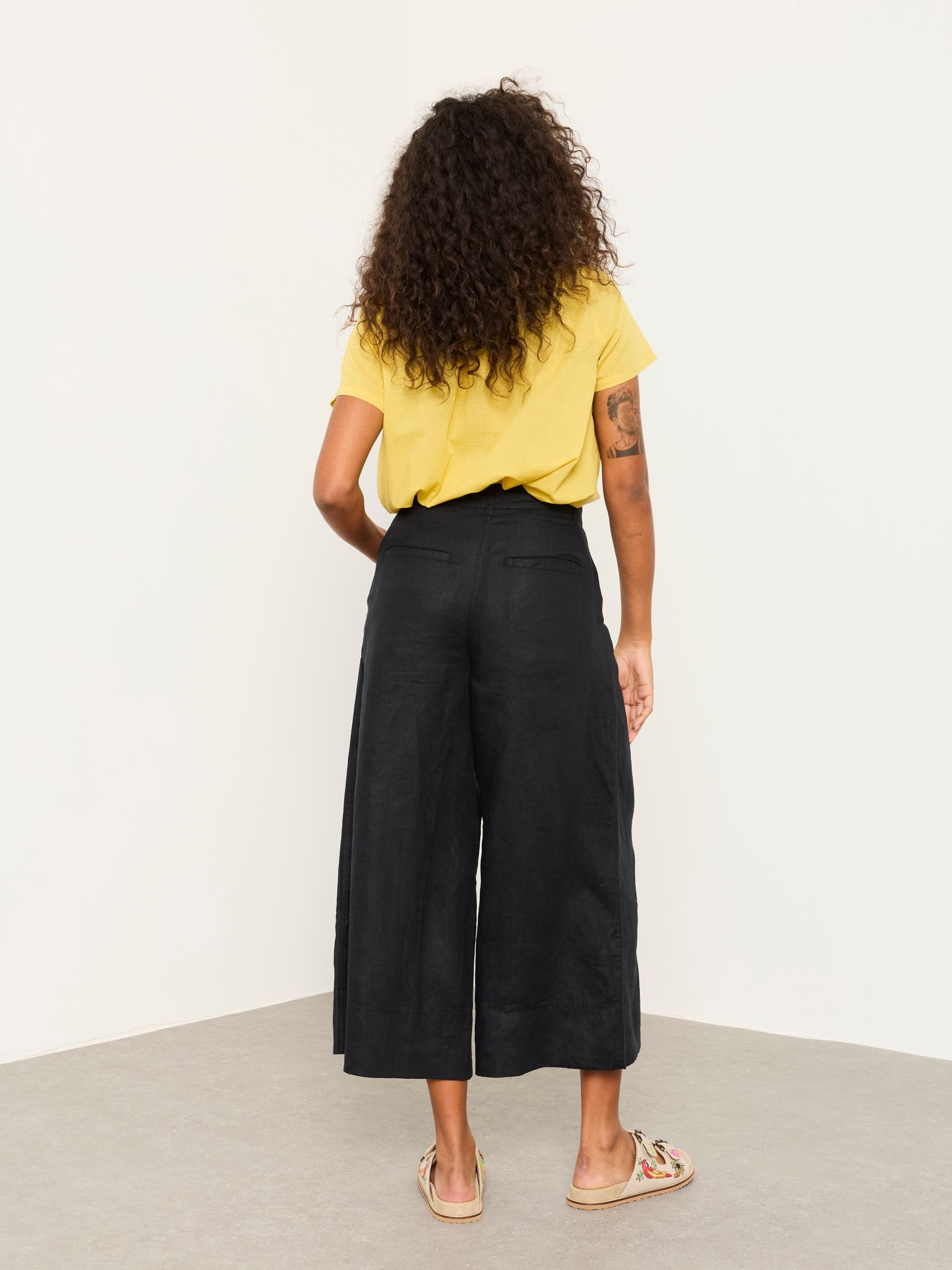 Anya Black Wide Leg Cropped Trousers - Image 2 of 6